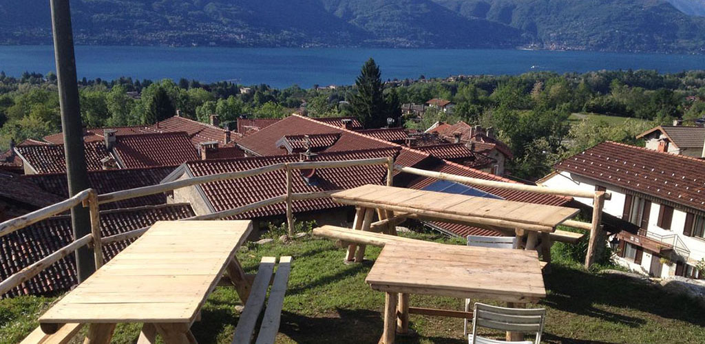 B&B Tana del Ghiro - Bed and breakfast a Porto Valtravaglia sul Lago Maggiore