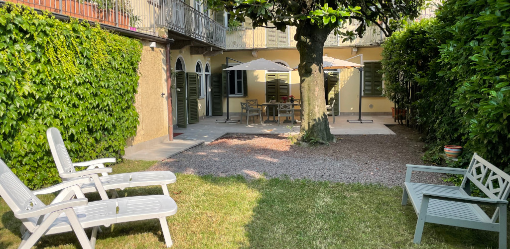 B&B La casa di Durga - Bed and breakfast a Lesa sul Lago Maggiore